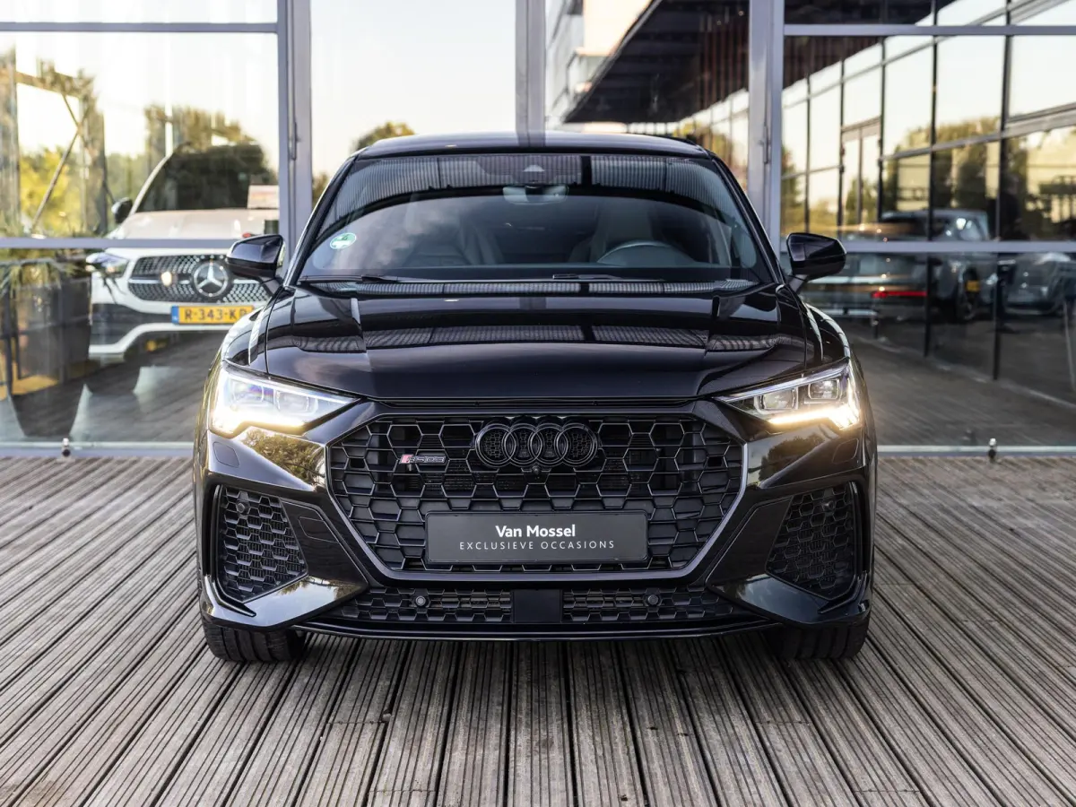 RSQ3 2.5 TFSI QUATTRO | LED MATRIX | PANORAMA/SCHUIF-KANTELDAK | 360 CAMERA | BANG & OLUFSEN | RS SPORTUITLAATSYSTEEM | ELEKTR.TREKHAAK | ELEKTR. VERSTELBARE STOELEN |