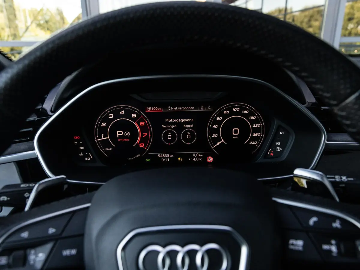 RSQ3 2.5 TFSI QUATTRO | LED MATRIX | PANORAMA/SCHUIF-KANTELDAK | 360 CAMERA | BANG & OLUFSEN | RS SPORTUITLAATSYSTEEM | ELEKTR.TREKHAAK | ELEKTR. VERSTELBARE STOELEN |