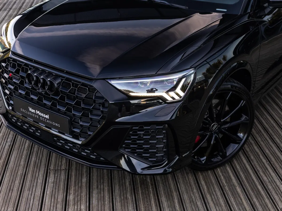 RSQ3 2.5 TFSI QUATTRO | LED MATRIX | PANORAMA/SCHUIF-KANTELDAK | 360 CAMERA | BANG & OLUFSEN | RS SPORTUITLAATSYSTEEM | ELEKTR.TREKHAAK | ELEKTR. VERSTELBARE STOELEN |