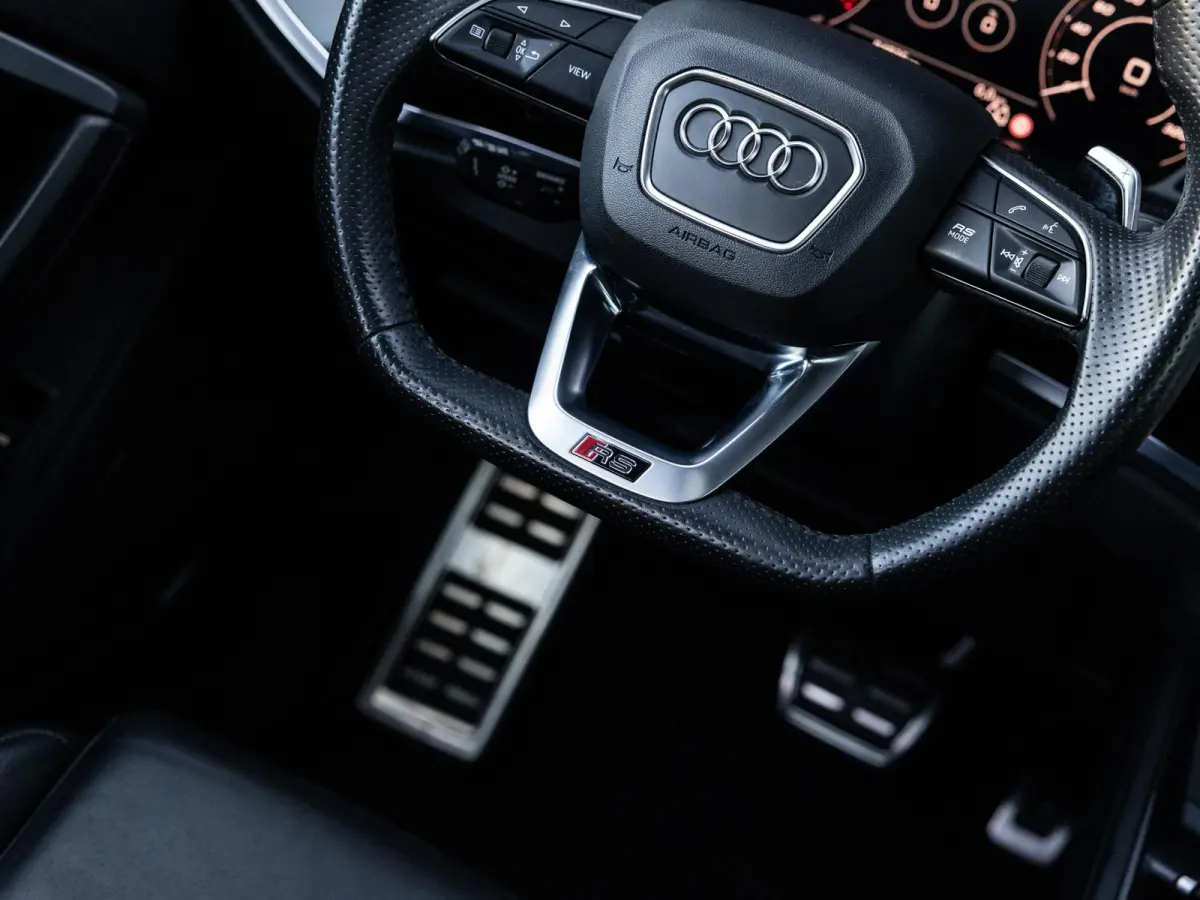 RSQ3 2.5 TFSI QUATTRO | LED MATRIX | PANORAMA/SCHUIF-KANTELDAK | 360 CAMERA | BANG & OLUFSEN | RS SPORTUITLAATSYSTEEM | ELEKTR.TREKHAAK | ELEKTR. VERSTELBARE STOELEN |