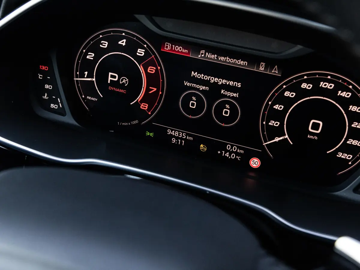 RSQ3 2.5 TFSI QUATTRO | LED MATRIX | PANORAMA/SCHUIF-KANTELDAK | 360 CAMERA | BANG & OLUFSEN | RS SPORTUITLAATSYSTEEM | ELEKTR.TREKHAAK | ELEKTR. VERSTELBARE STOELEN |