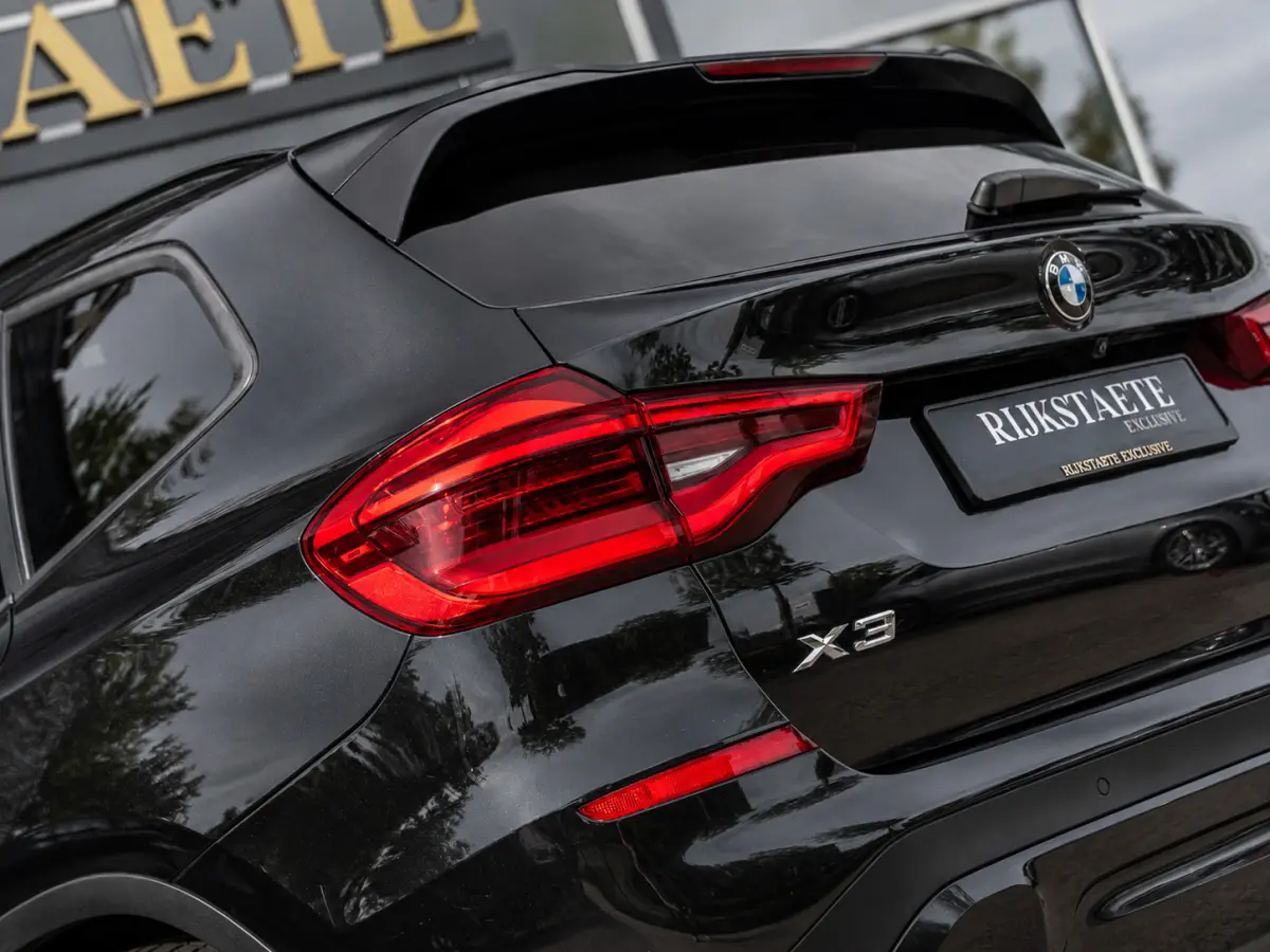 xDrive30e High Executive|PANO|CAM|APP|19''|CC|STOELVW