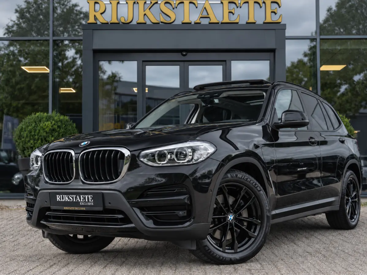 xDrive30e High Executive|PANO|CAM|APP|19''|CC|STOELVW