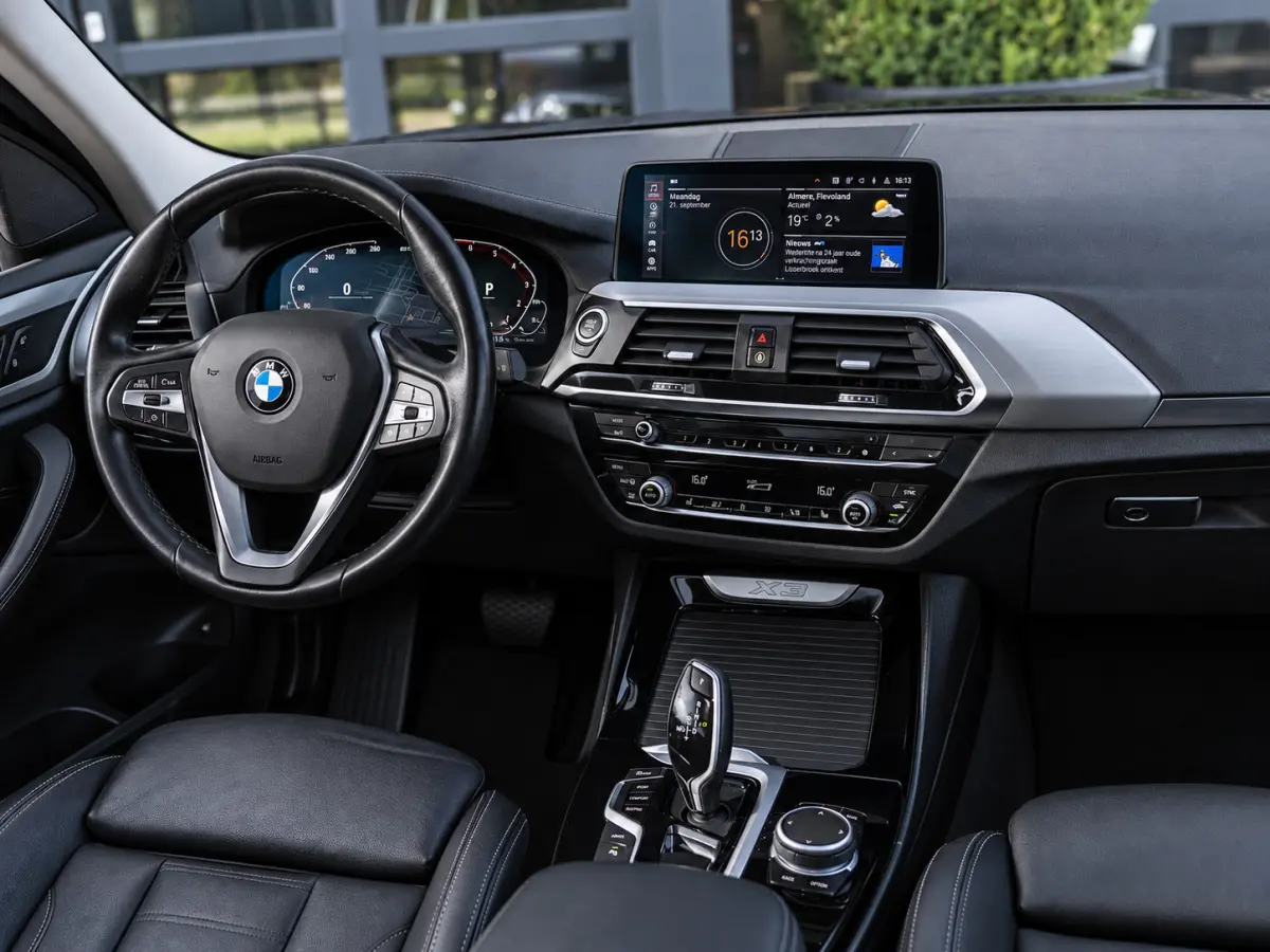 xDrive30e High Executive|PANO|CAM|APP|19''|CC|STOELVW