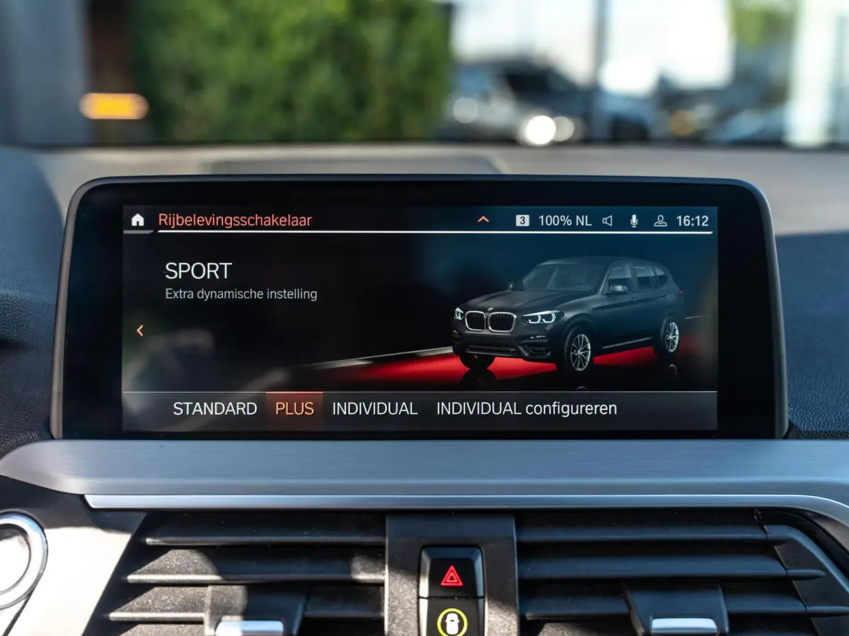 xDrive30e High Executive|PANO|CAM|APP|19''|CC|STOELVW