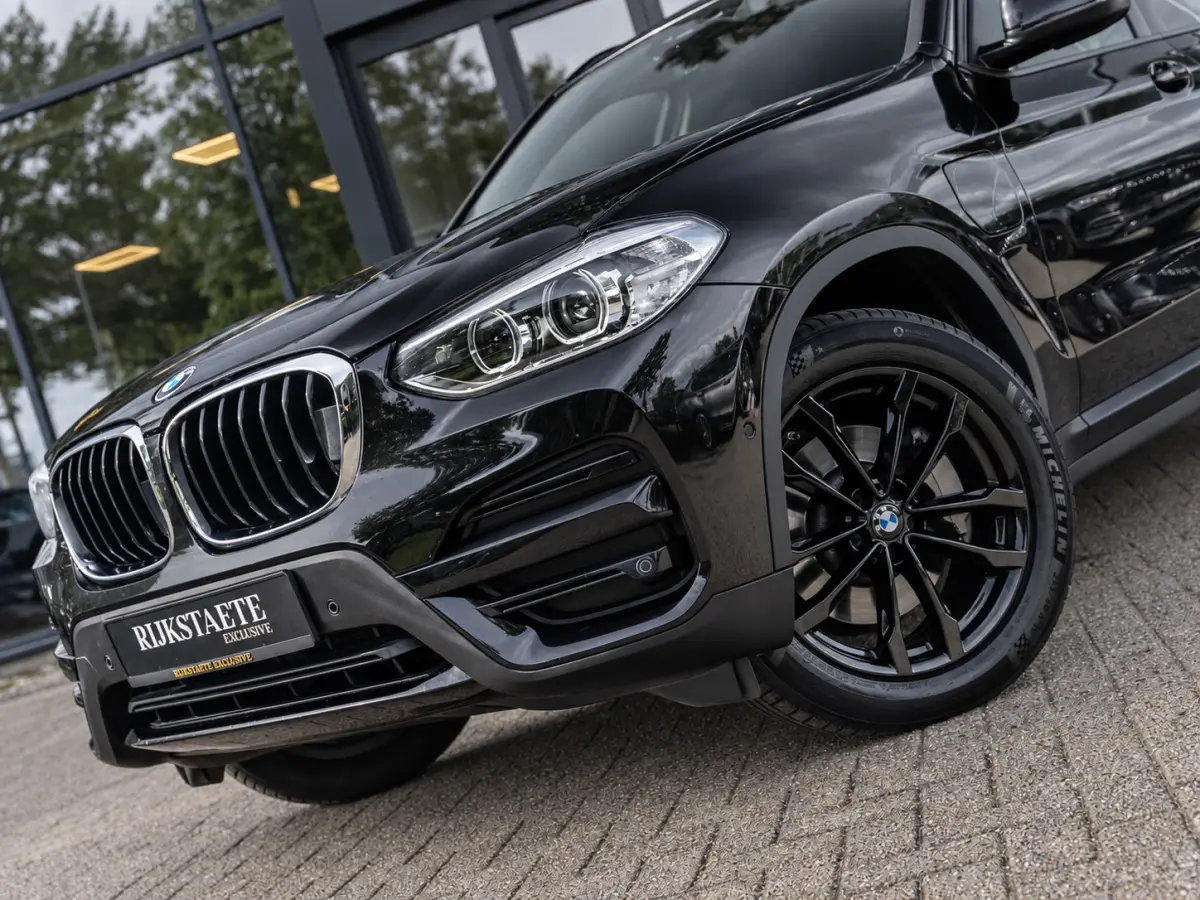 xDrive30e High Executive|PANO|CAM|APP|19''|CC|STOELVW