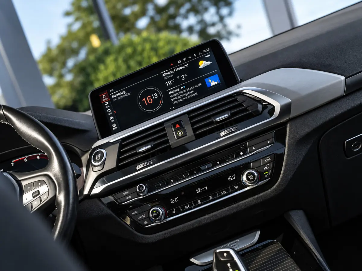 xDrive30e High Executive|PANO|CAM|APP|19''|CC|STOELVW