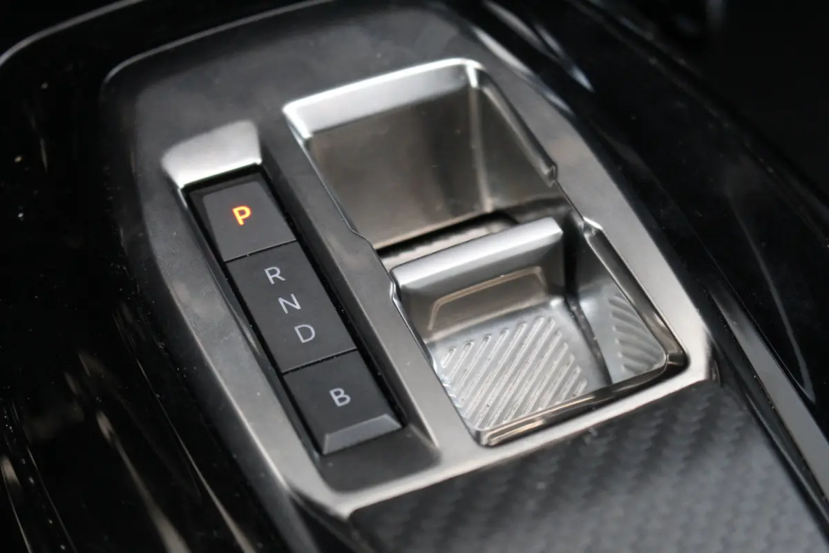 EV Allure Pack 50 kWh | SOH 98% | Camera | Climate & Cruise Controle | Carplay | Keyless | | SOH 98% | Camera | Climate & Cruise Controle | Carplay | Keyless |