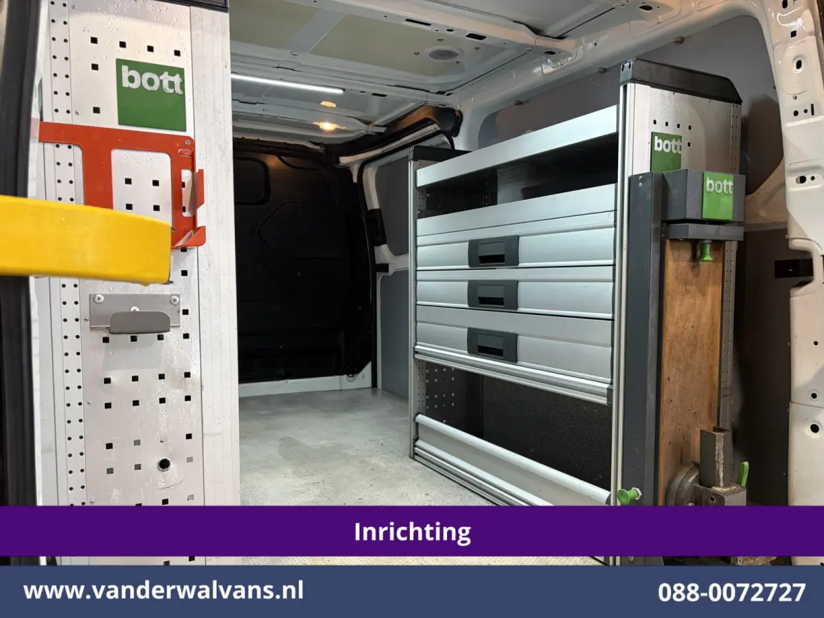 2.0 TDCI 130pk L2H1 inrichting Euro6 Airco | Camera | LED | 2800kg Trekhaak | Omvormer | Apple Carplay Cruisecontrol, Android Auto, Verwarmde Voorruit, Parkeersensoren, Bijrijdersbank