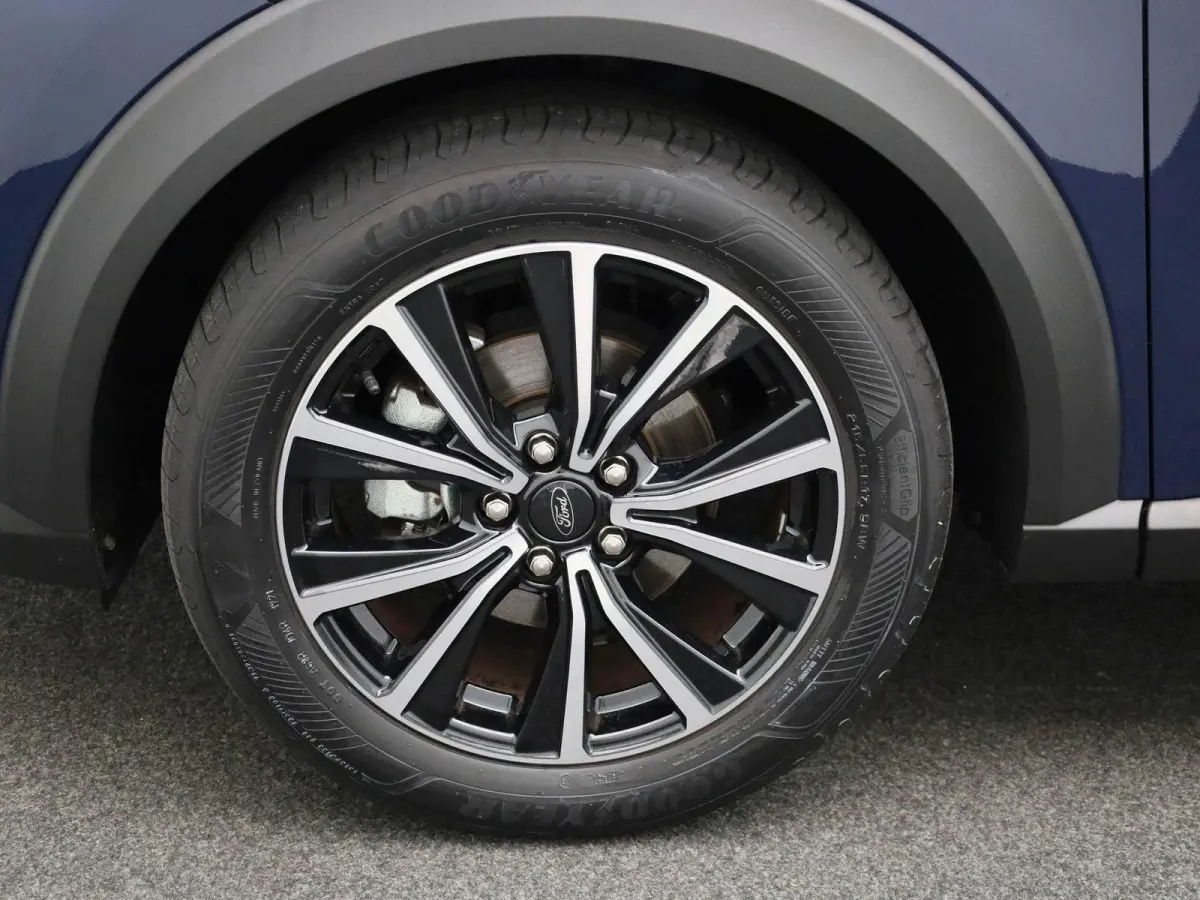 1.0 EcoBoost Titanium 125PK | Trekhaak | Cruisecontrol | Navigatie | Apple Car Play / Android Auto | Lichtmetaal