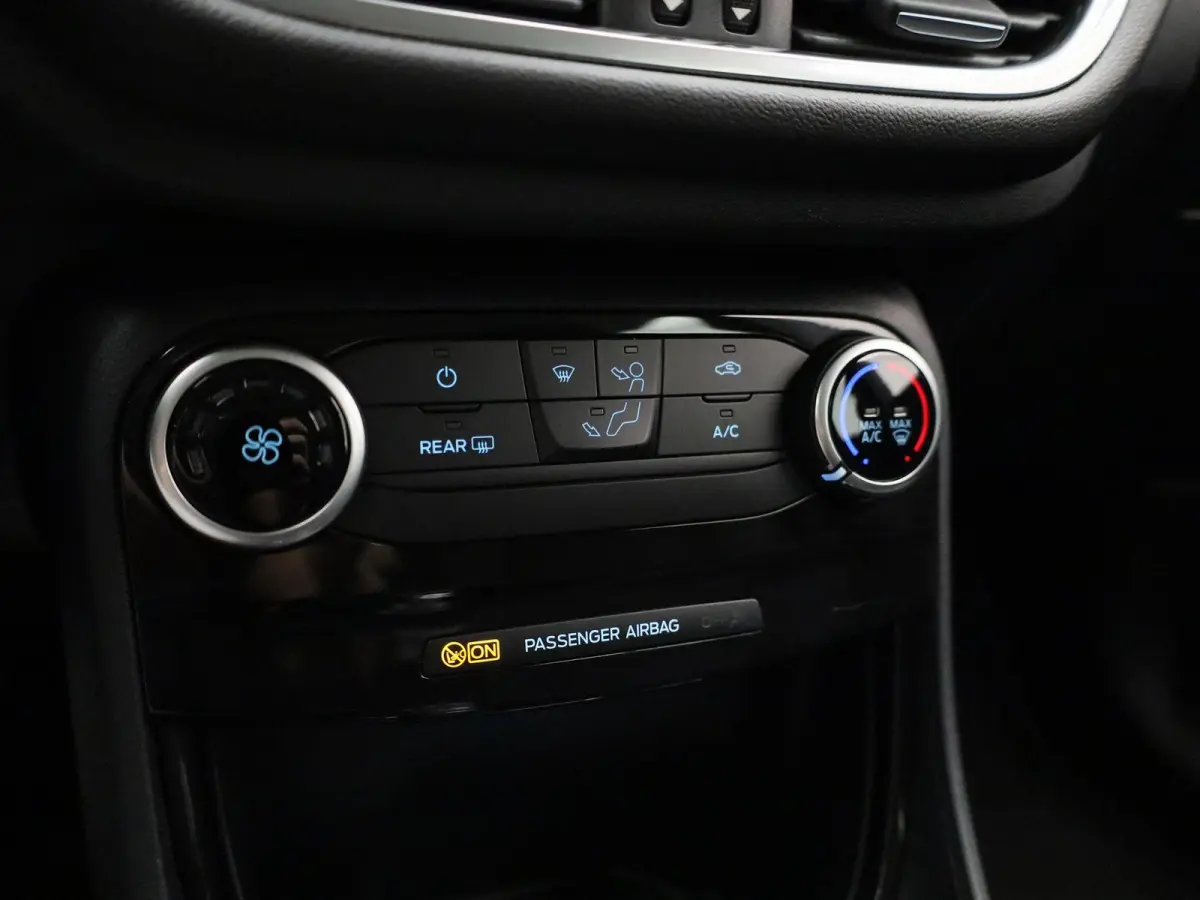 1.0 EcoBoost Titanium 125PK | Trekhaak | Cruisecontrol | Navigatie | Apple Car Play / Android Auto | Lichtmetaal