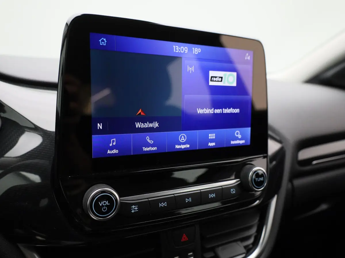 1.0 EcoBoost Titanium 125PK | Trekhaak | Cruisecontrol | Navigatie | Apple Car Play / Android Auto | Lichtmetaal