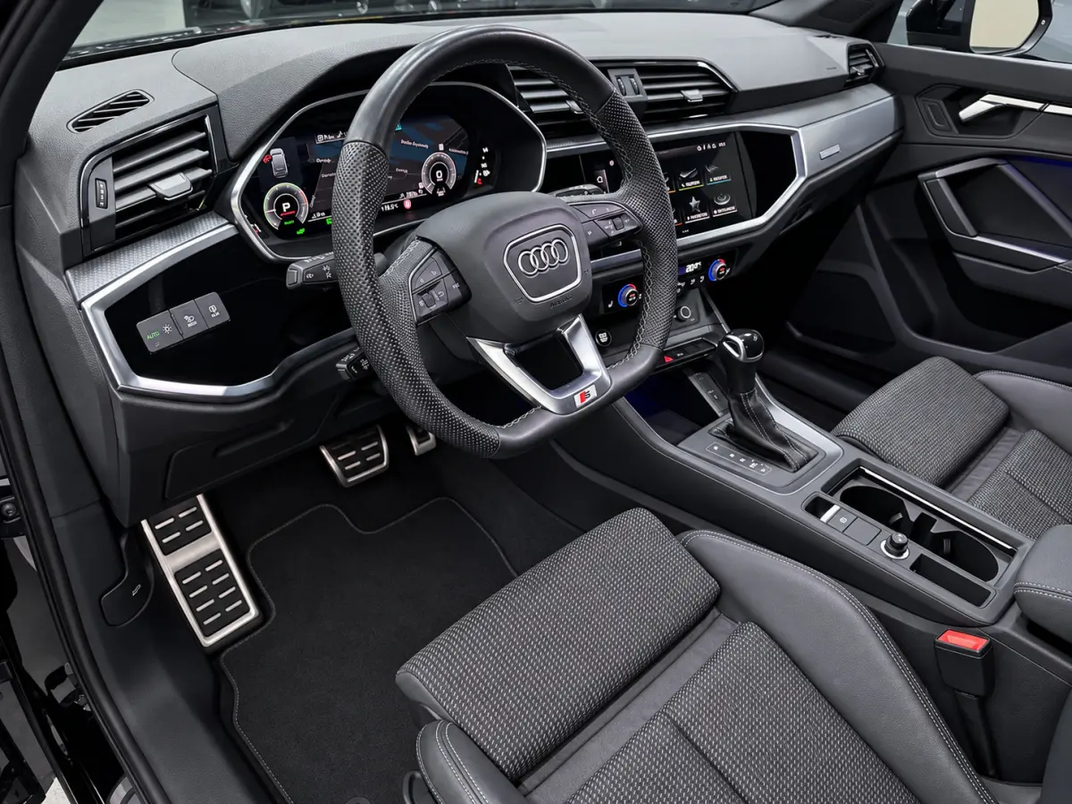 45 TFSI e 3X S-LINE 20" NAVI/V-COCKPIT/SFEERVERL/CARPLAY/ADAPT-CRUISE/DAB/CAM///