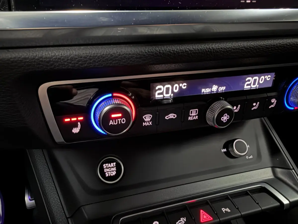 45 TFSI e 3X S-LINE 20" NAVI/V-COCKPIT/SFEERVERL/CARPLAY/ADAPT-CRUISE/DAB/CAM///