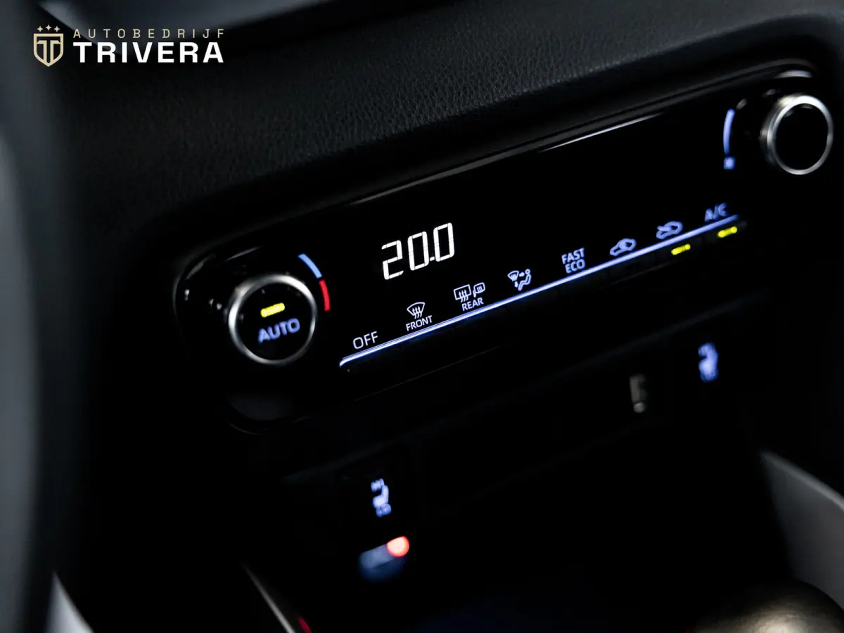 1.5 Hybrid Dynamic l SoH 94% l AUT.l CAM l 1ste eig.l CARPLAY l BTW Auto l Dealer onderhouden