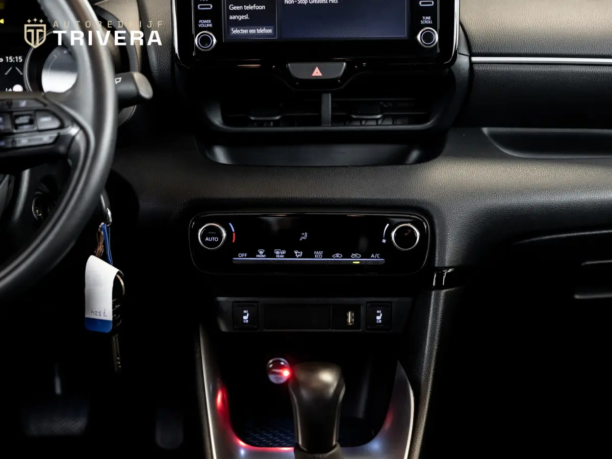1.5 Hybrid Dynamic l SoH 94% l AUT.l CAM l 1ste eig.l CARPLAY l BTW Auto l Dealer onderhouden
