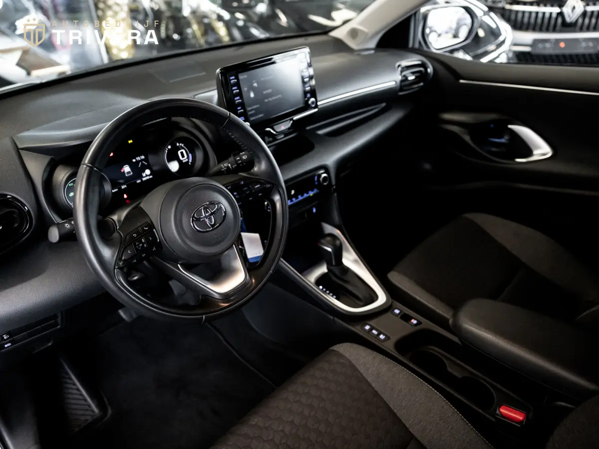 1.5 Hybrid Dynamic l SoH 94% l AUT.l CAM l 1ste eig.l CARPLAY l BTW Auto l Dealer onderhouden