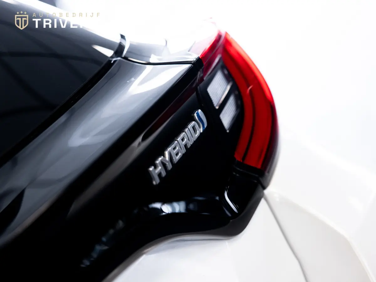 1.5 Hybrid Dynamic l SoH 94% l AUT.l CAM l 1ste eig.l CARPLAY l BTW Auto l Dealer onderhouden