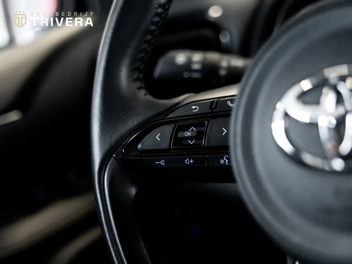 1.5 Hybrid Dynamic l SoH 94% l AUT.l CAM l 1ste eig.l CARPLAY l BTW Auto l Dealer onderhouden