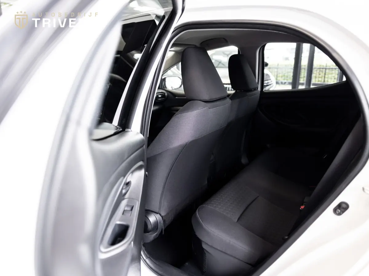 1.5 Hybrid Dynamic l SoH 94% l AUT.l CAM l 1ste eig.l CARPLAY l BTW Auto l Dealer onderhouden