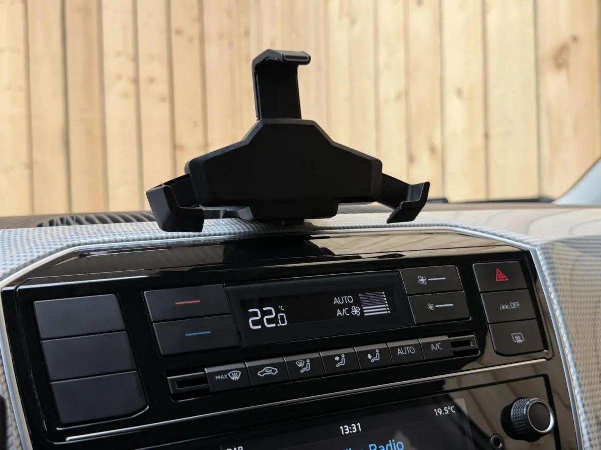 e-up! Style SoH 88% | Achteruitrijcamera | Afwijkende dakkleur | Climate & cruise control | Lichtmetalen velgen | Sfeerverlichting | Parkeersensoren achter