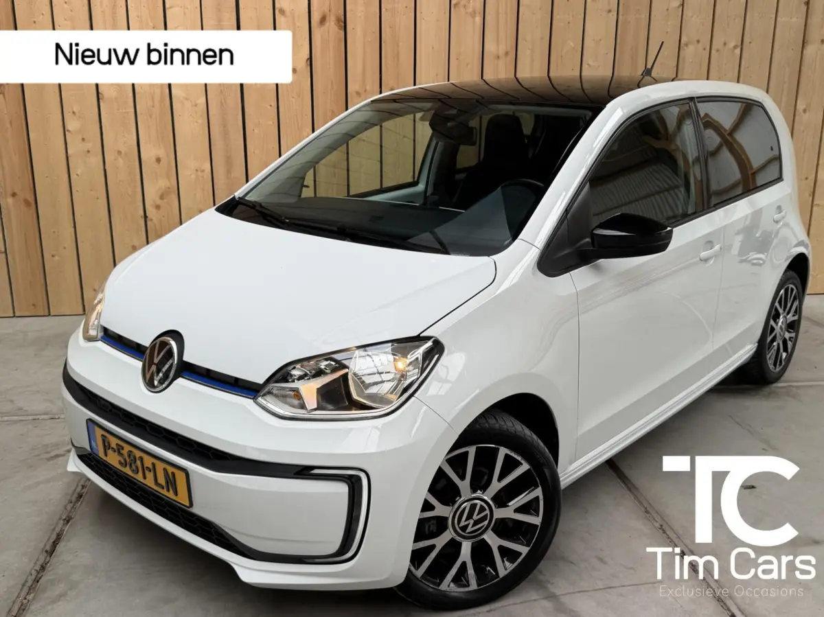 e-up! Style SoH 88% | Achteruitrijcamera | Afwijkende dakkleur | Climate & cruise control | Lichtmetalen velgen | Sfeerverlichting | Parkeersensoren achter