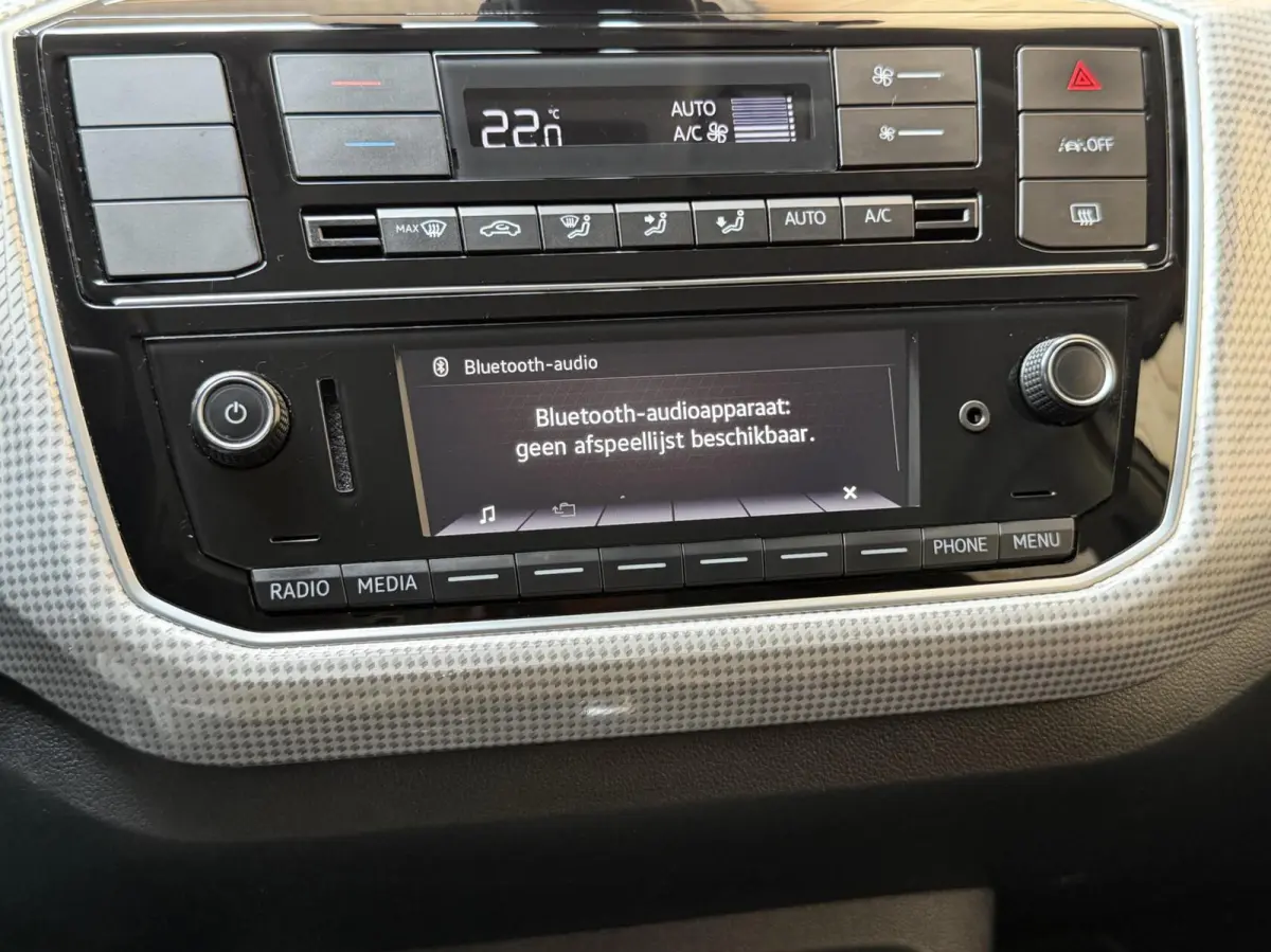 e-up! Style SoH 88% | Achteruitrijcamera | Afwijkende dakkleur | Climate & cruise control | Lichtmetalen velgen | Sfeerverlichting | Parkeersensoren achter