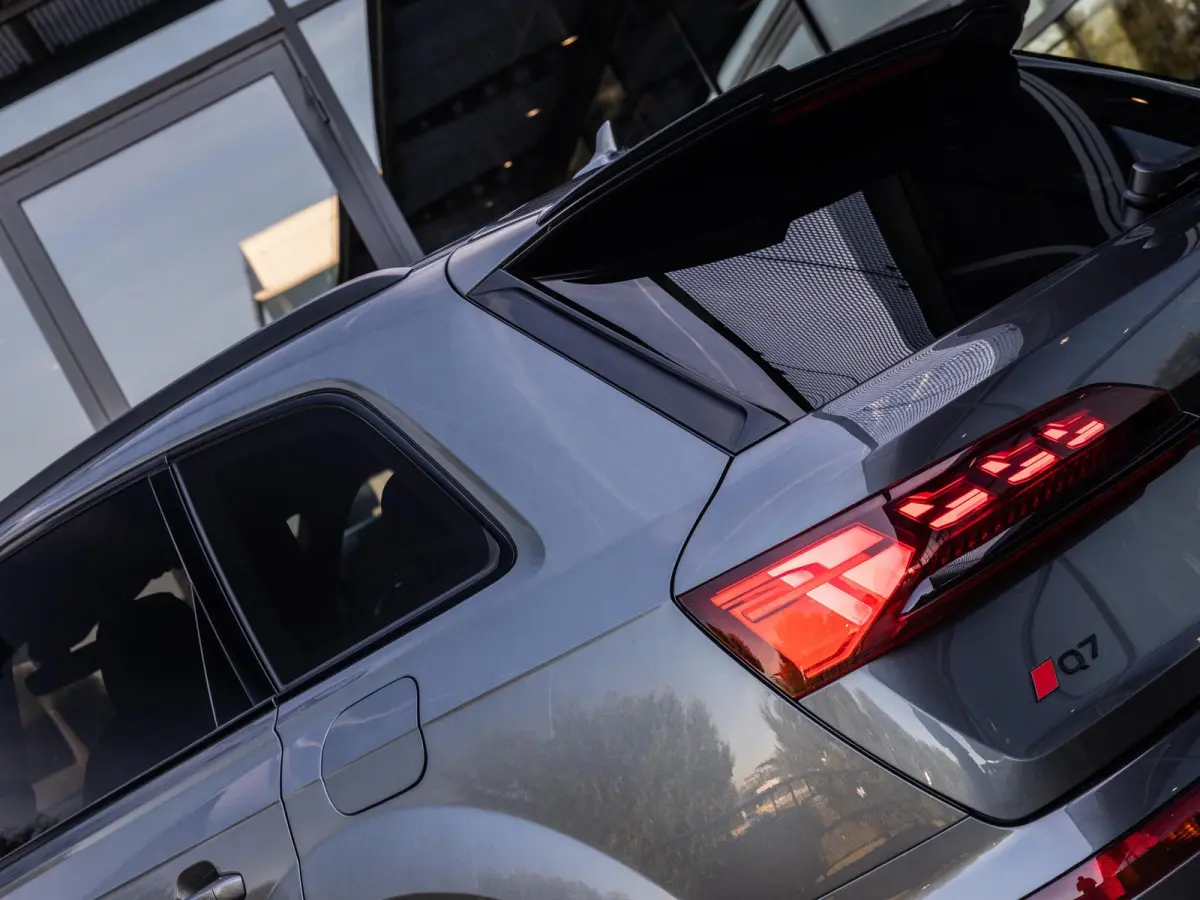 60 TFSI e quattro Pro Line S Competition | PANORAMA/SCHUIF-KANTELDAK | BANG & OLUFSEN | AWD BESTURING | SOFTCLOSE | STOELMASSAGE | STOELVENTILATIE | 360 CAMERA | LUCHTVERING | RS SPORTSTOELE
