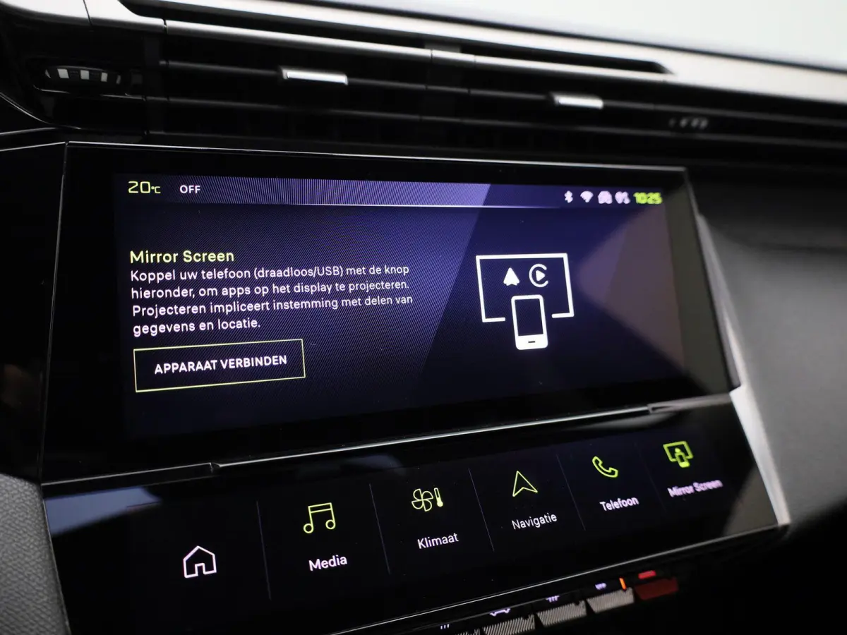 1.6 Plug-in Hybrid 180 Allure | APPLE CARPLAY | ANDROID AUTO | ACHTERUITRIJCAMERA | HALF-LEDER | DIGITAL COCKPIT | NAVIGATIE | CRUISE CONTROL | LED VERLICHTING | LICHTMETALEN VELGEN | GETINT