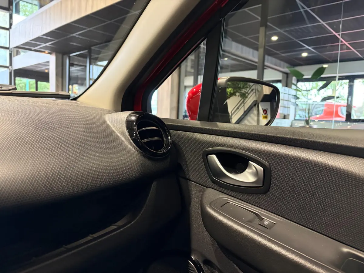 0.9 TCe Intens Weinig KM | Trekhaak | Navigatie | Airco