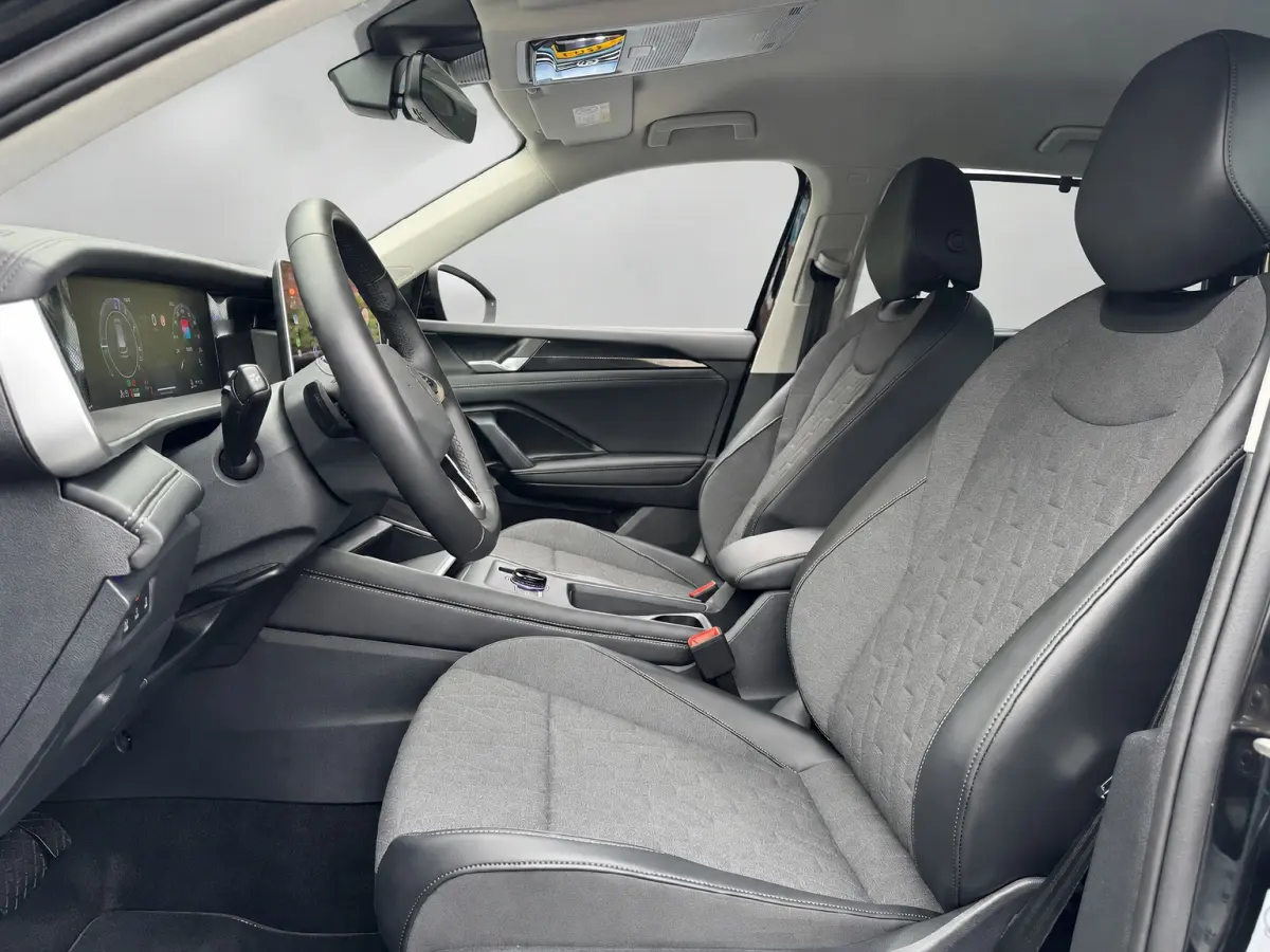 1.5 eHybrid 204PK DSG LIFE TREKHAAK/CAMERA/CARPLAY FABRIEKSGARANTIE TOT 2030