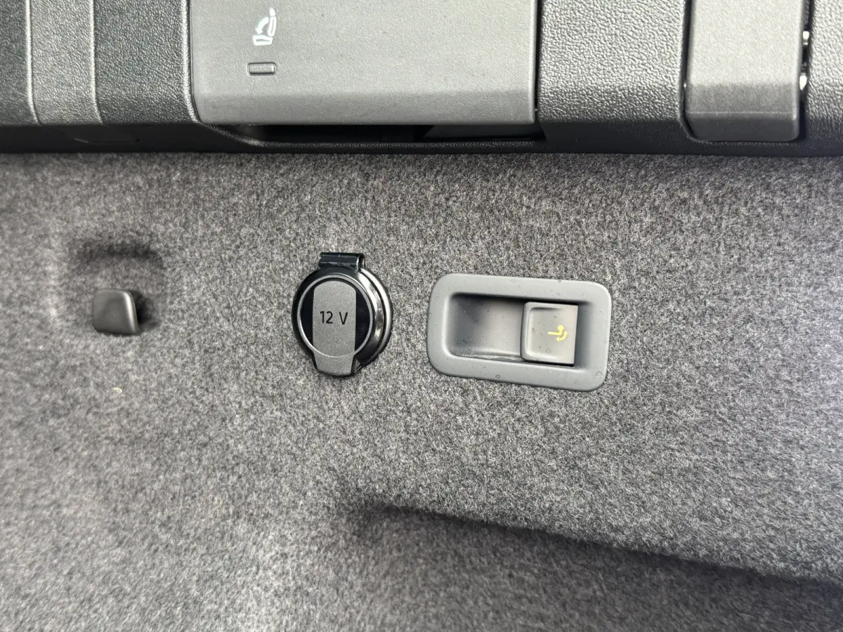 1.5 eHybrid 204PK DSG LIFE TREKHAAK/CAMERA/CARPLAY FABRIEKSGARANTIE TOT 2030