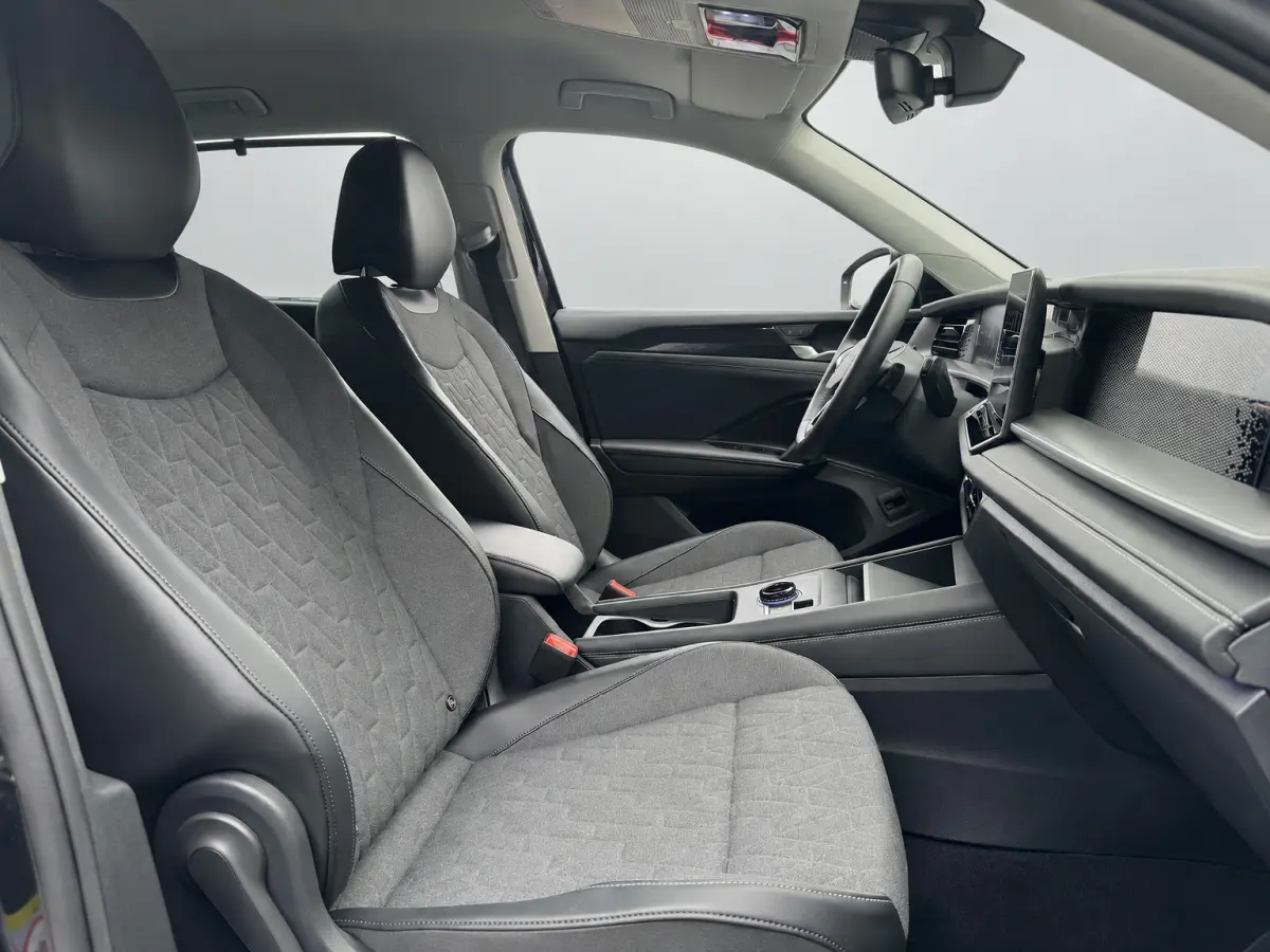 1.5 eHybrid 204PK DSG LIFE TREKHAAK/CAMERA/CARPLAY FABRIEKSGARANTIE TOT 2030