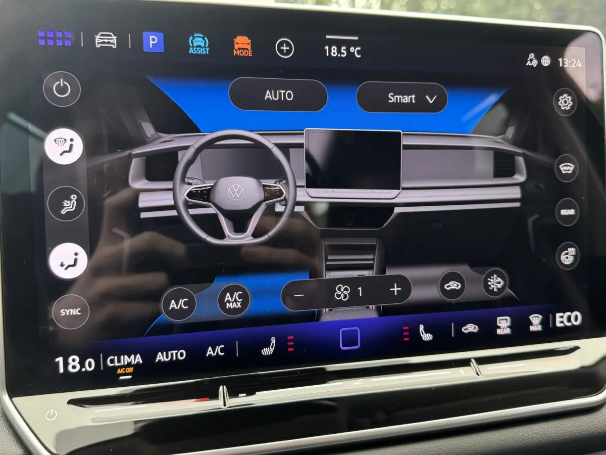 1.5 eHybrid 204PK DSG LIFE TREKHAAK/CAMERA/CARPLAY FABRIEKSGARANTIE TOT 2030
