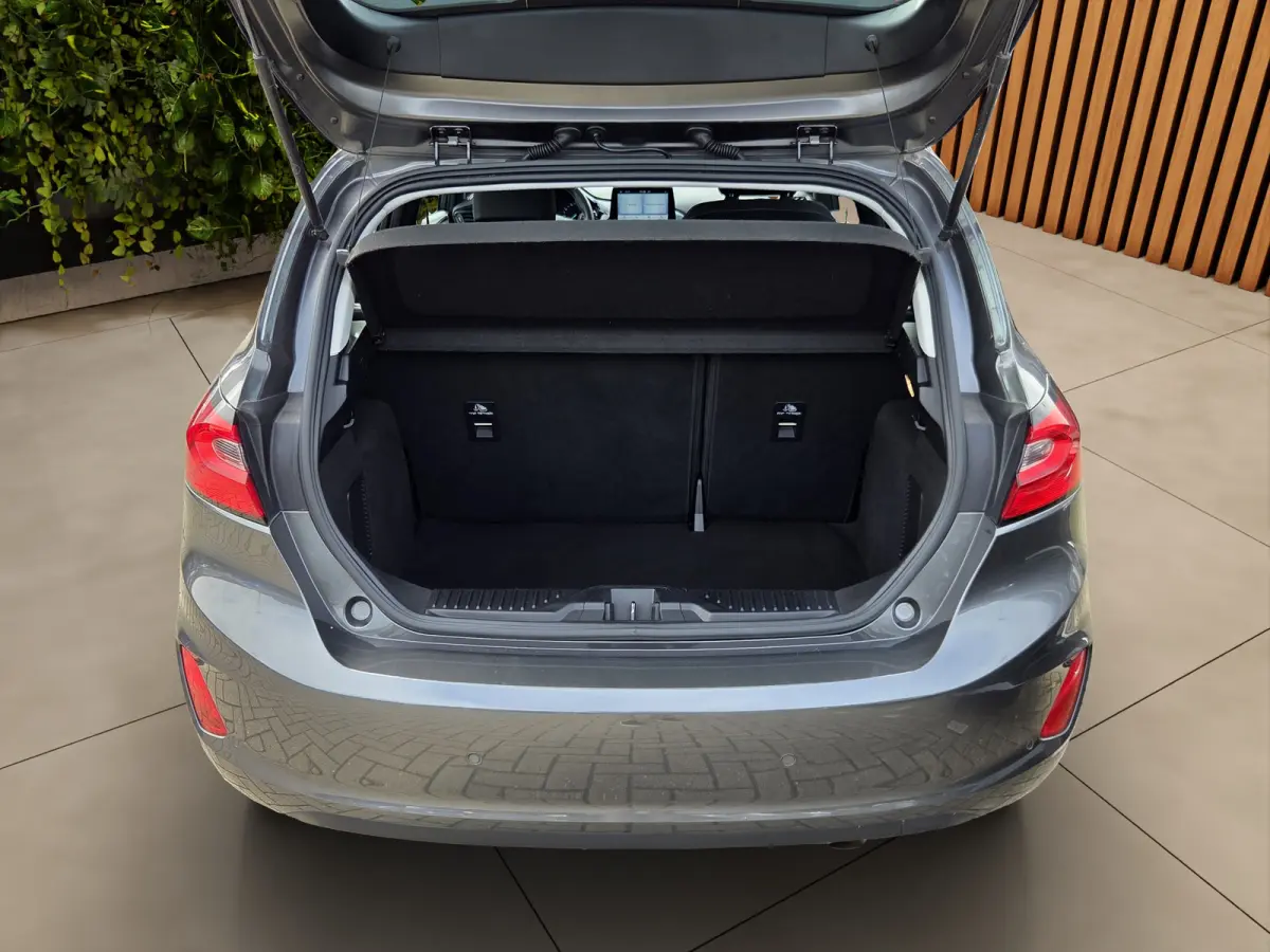 1.0 EcoBoost Hybrid Titanium Carplay | Adaptieve cruise | Camera | Stoel- stuurverw. | Keyless | PDC | LED