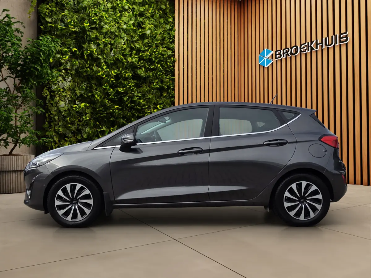 1.0 EcoBoost Hybrid Titanium Carplay | Adaptieve cruise | Camera | Stoel- stuurverw. | Keyless | PDC | LED