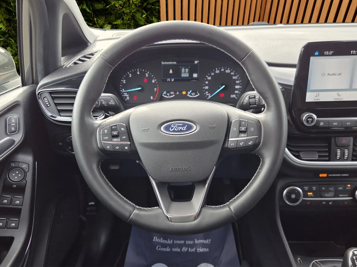 1.0 EcoBoost Hybrid Titanium Carplay | Adaptieve cruise | Camera | Stoel- stuurverw. | Keyless | PDC | LED