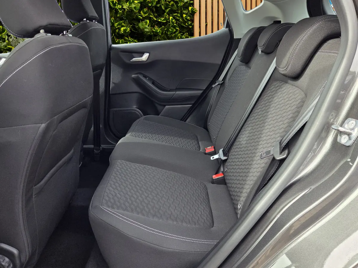 1.0 EcoBoost Hybrid Titanium Carplay | Adaptieve cruise | Camera | Stoel- stuurverw. | Keyless | PDC | LED