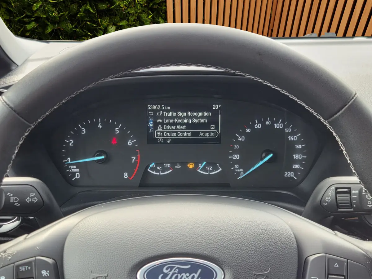 1.0 EcoBoost Hybrid Titanium Carplay | Adaptieve cruise | Camera | Stoel- stuurverw. | Keyless | PDC | LED