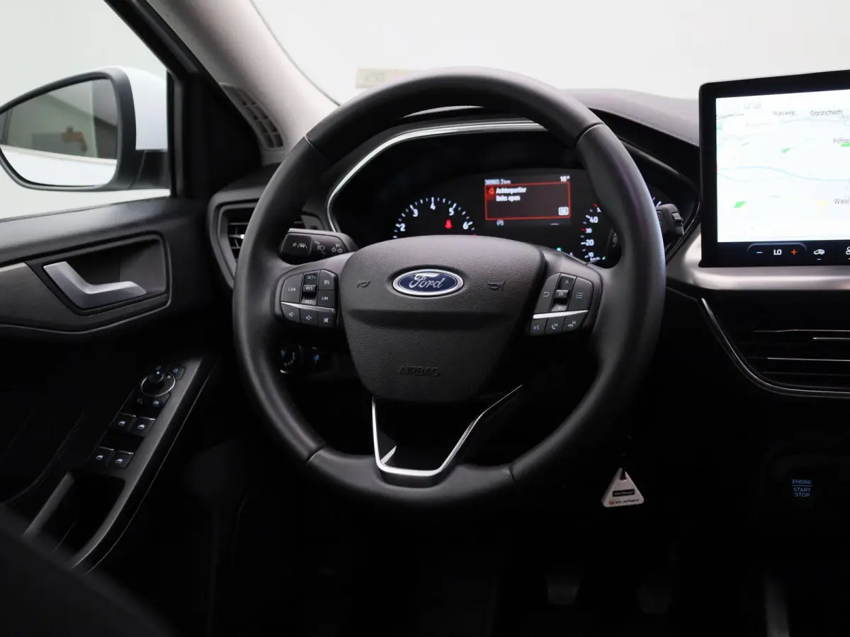 1.0 EcoBoost Hybrid Titanium | APPLE CARPLAY | ANDROID AUTO | PARKEERSENSOREN | LED VERLICHTING | LICHTMETALEN VELGEN | NAVIGATIE | KEYLESS GO | CRUISE CONTROL | RIJSTROOKHULP |