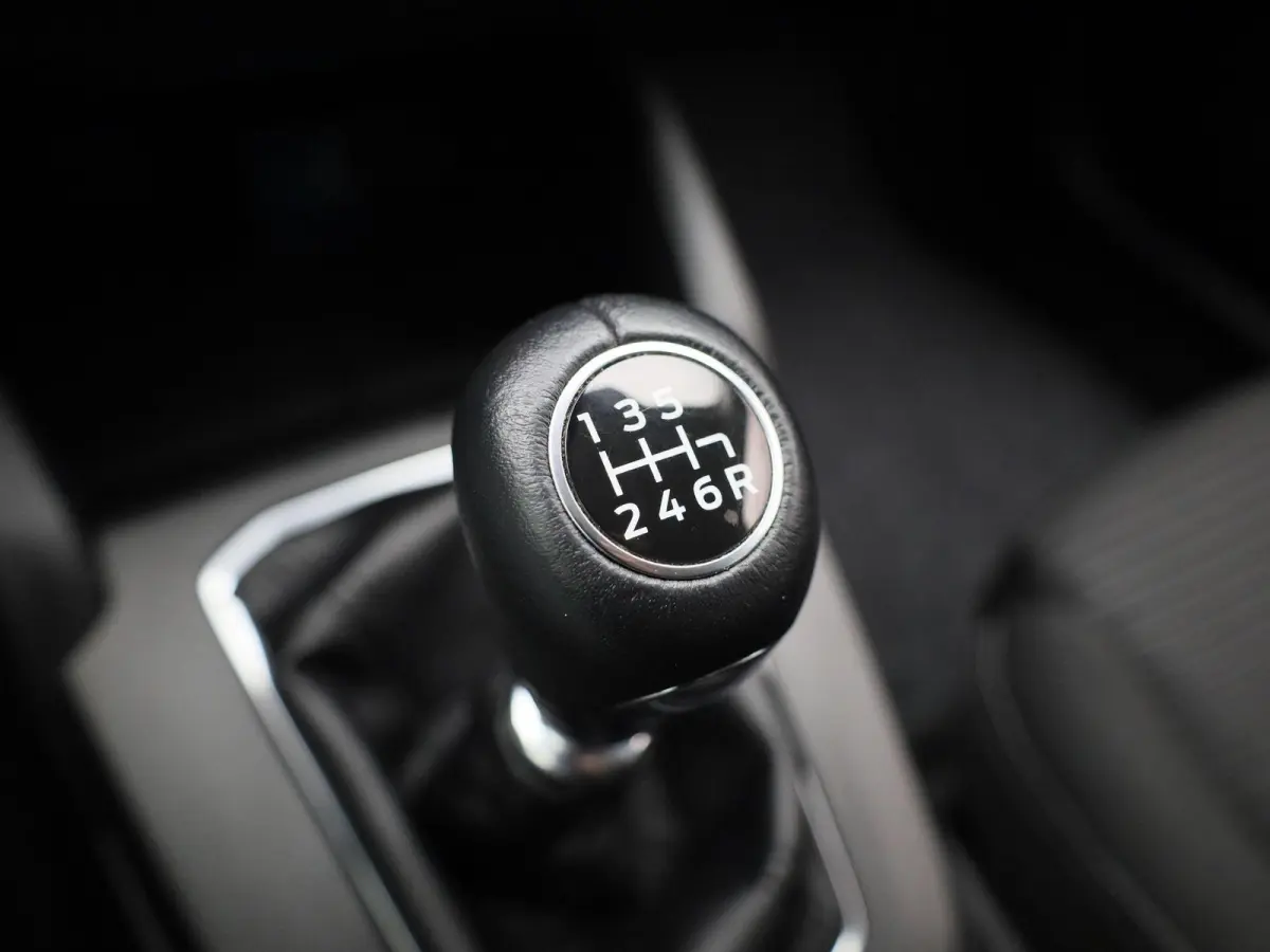 1.0 EcoBoost Hybrid Titanium | APPLE CARPLAY | ANDROID AUTO | PARKEERSENSOREN | LED VERLICHTING | LICHTMETALEN VELGEN | NAVIGATIE | KEYLESS GO | CRUISE CONTROL | RIJSTROOKHULP |