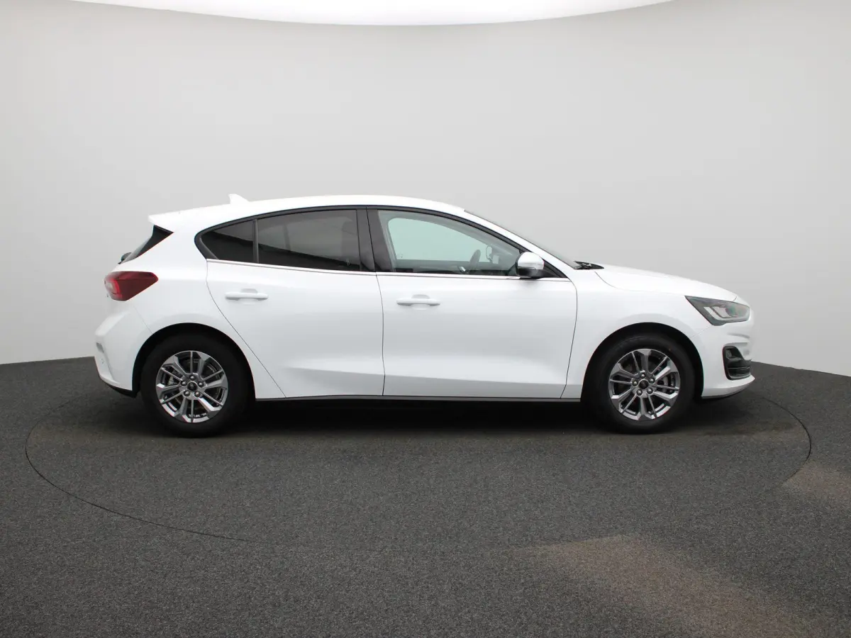 1.0 EcoBoost Hybrid Titanium | APPLE CARPLAY | ANDROID AUTO | PARKEERSENSOREN | LED VERLICHTING | LICHTMETALEN VELGEN | NAVIGATIE | KEYLESS GO | CRUISE CONTROL | RIJSTROOKHULP |