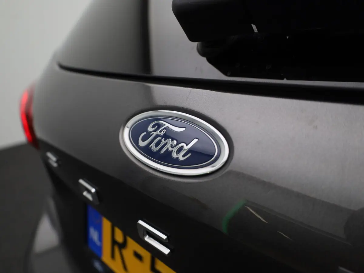 1.0 EcoBoost Hybrid ST Line Style 125PK | Achteruitrijcamera | Apple Car Play / Android Auto | Winterpack