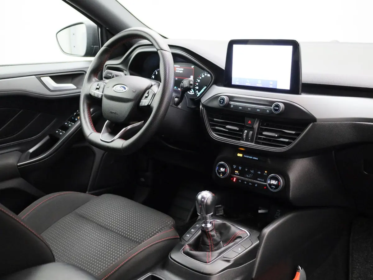 1.0 EcoBoost Hybrid ST Line Style 125PK | Achteruitrijcamera | Apple Car Play / Android Auto | Winterpack