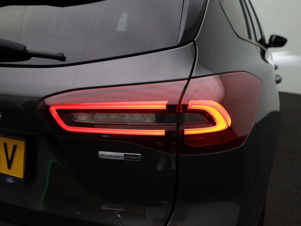 1.0 EcoBoost Hybrid ST Line Style 125PK | Achteruitrijcamera | Apple Car Play / Android Auto | Winterpack