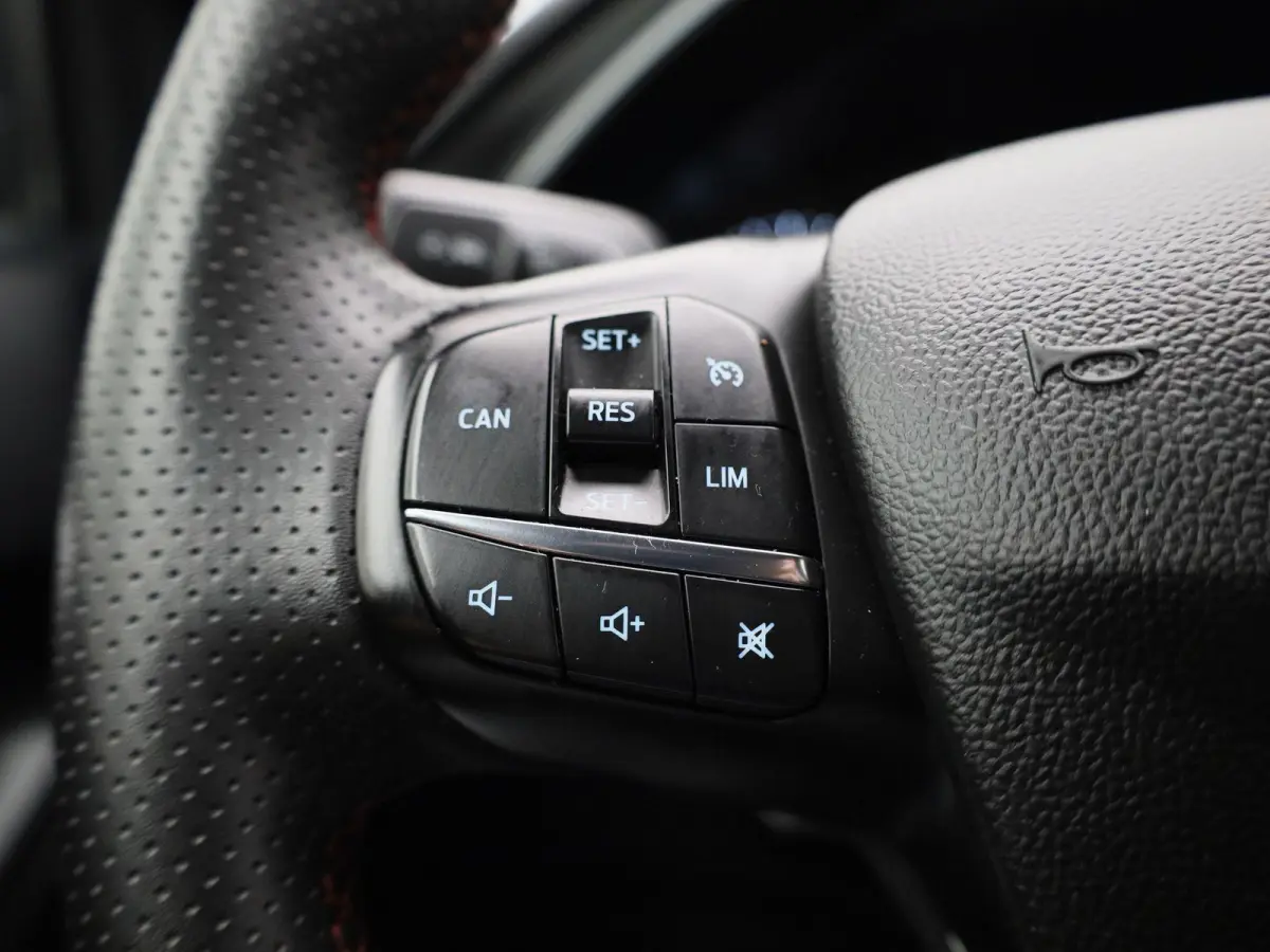 1.0 EcoBoost Hybrid ST Line Style 125PK | Achteruitrijcamera | Apple Car Play / Android Auto | Winterpack