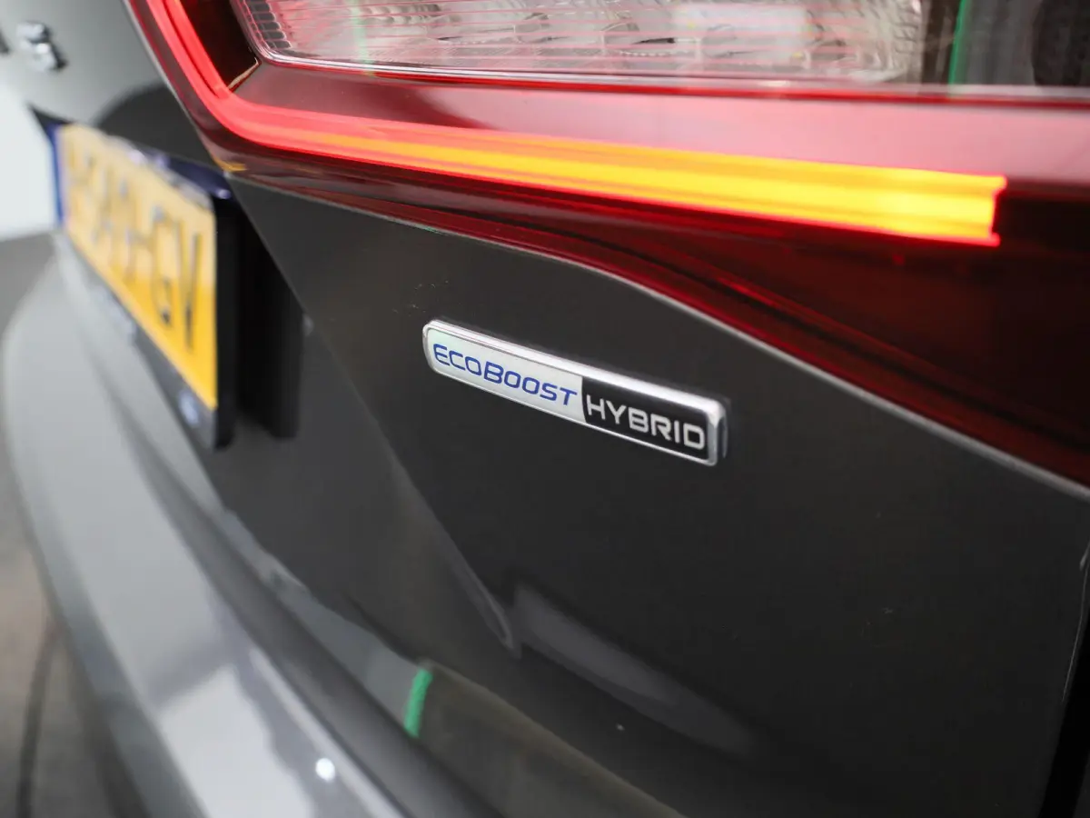 1.0 EcoBoost Hybrid ST Line Style 125PK | Achteruitrijcamera | Apple Car Play / Android Auto | Winterpack