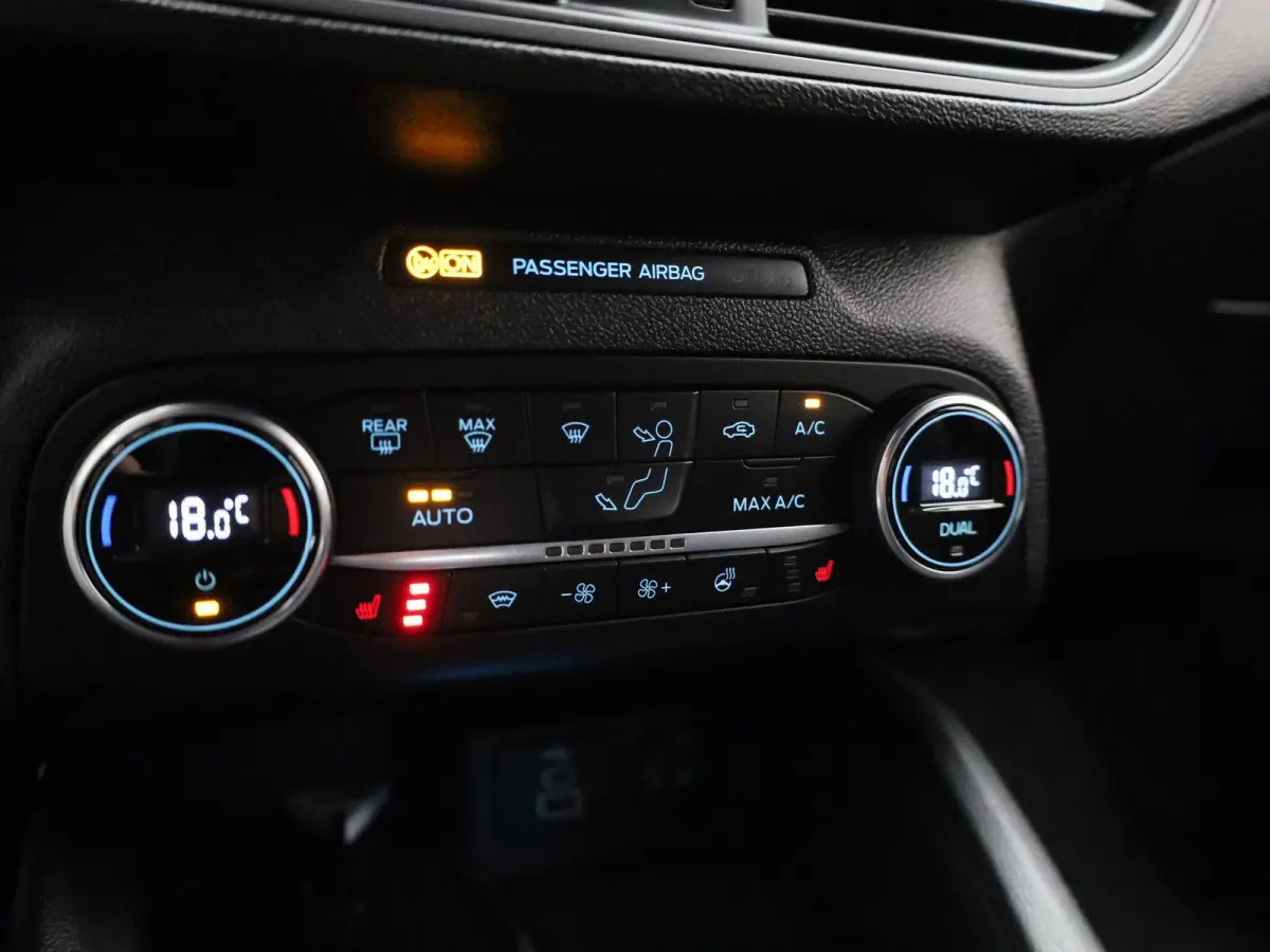 1.0 EcoBoost Hybrid ST Line Style 125PK | Achteruitrijcamera | Apple Car Play / Android Auto | Winterpack