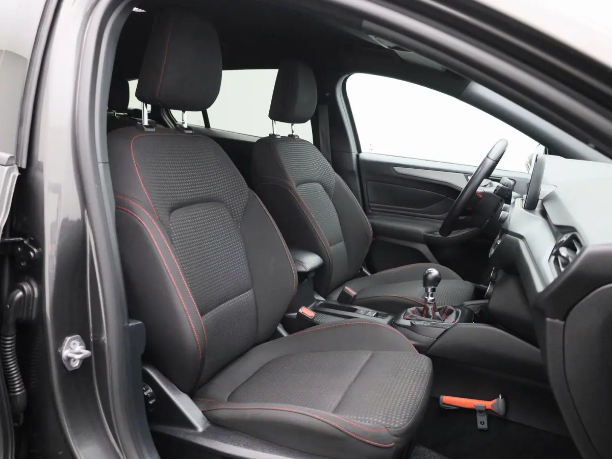 1.0 EcoBoost Hybrid ST Line Style 125PK | Achteruitrijcamera | Apple Car Play / Android Auto | Winterpack