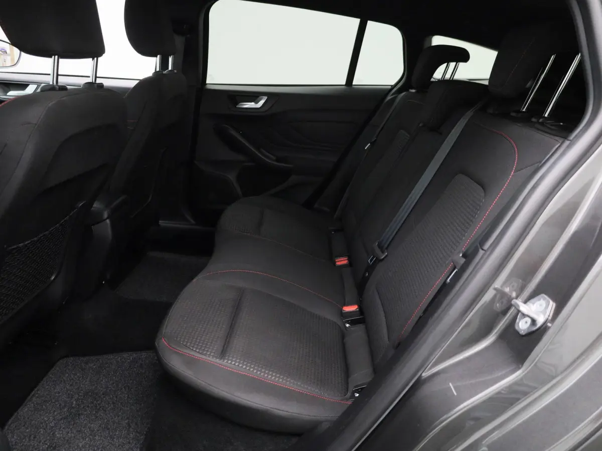 1.0 EcoBoost Hybrid ST Line Style 125PK | Achteruitrijcamera | Apple Car Play / Android Auto | Winterpack